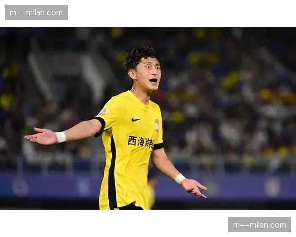 青岛西海岸1-1战平辽宁铁人 丁海峰染红影响球队部署